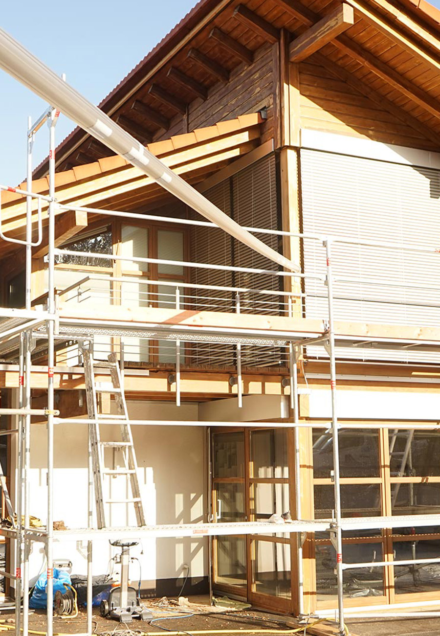 Redonnez vie à votre façade avec les services de ravalement et peinture de Ent Bischoff dans le Val d'Oise